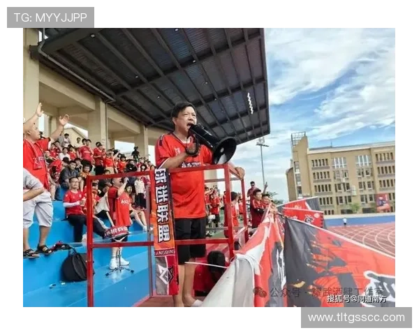 足球转会风波持续升温 强队新援纷纷亮相引发关注